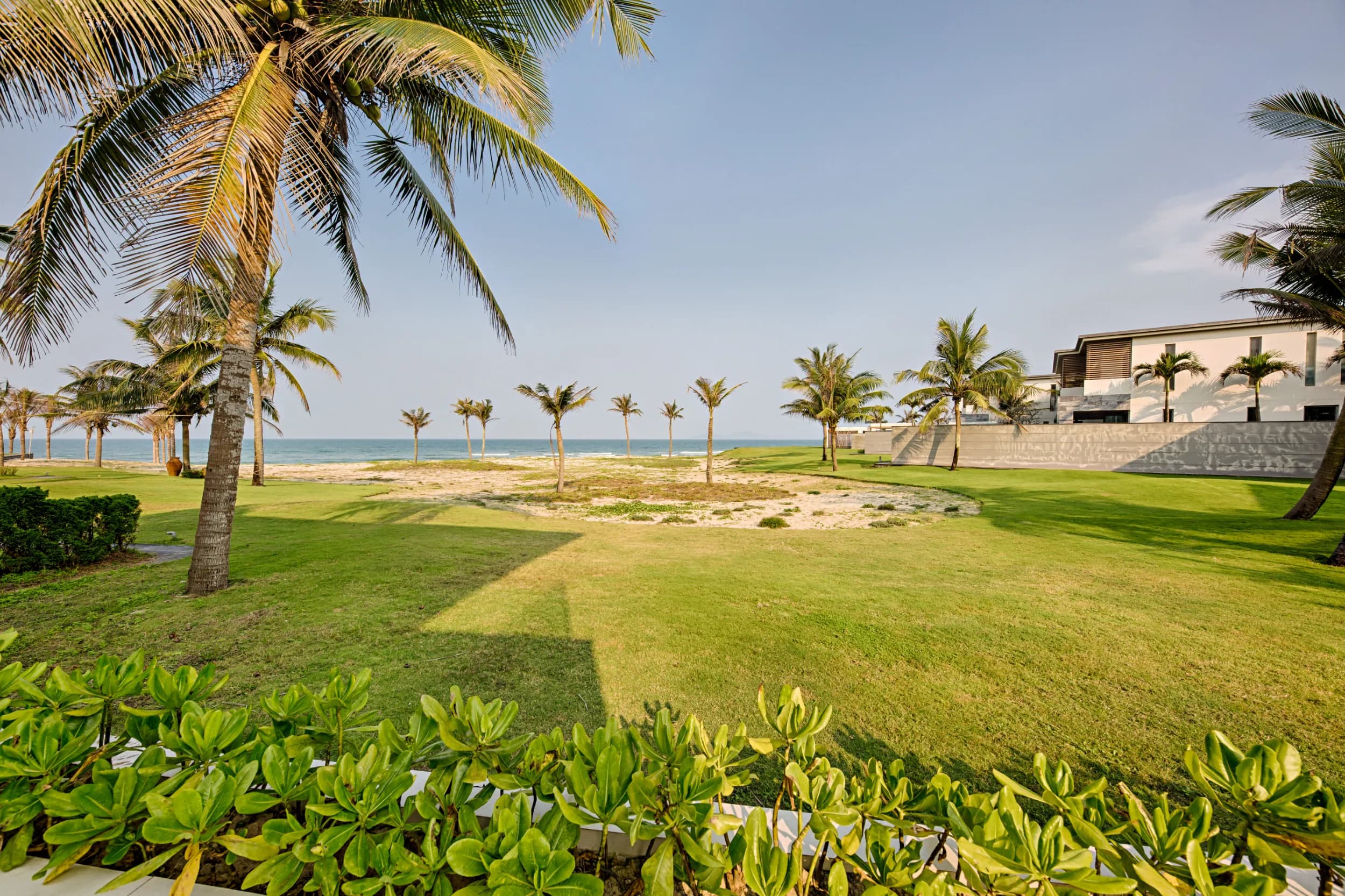 7BR Oceanfront Sanctuary - Bedroom Suite