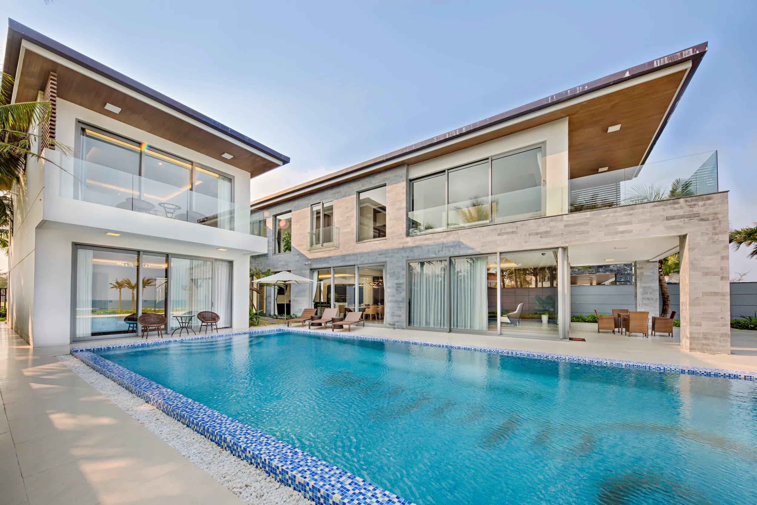 7BR Oceanfront Sanctuary - Beach Access